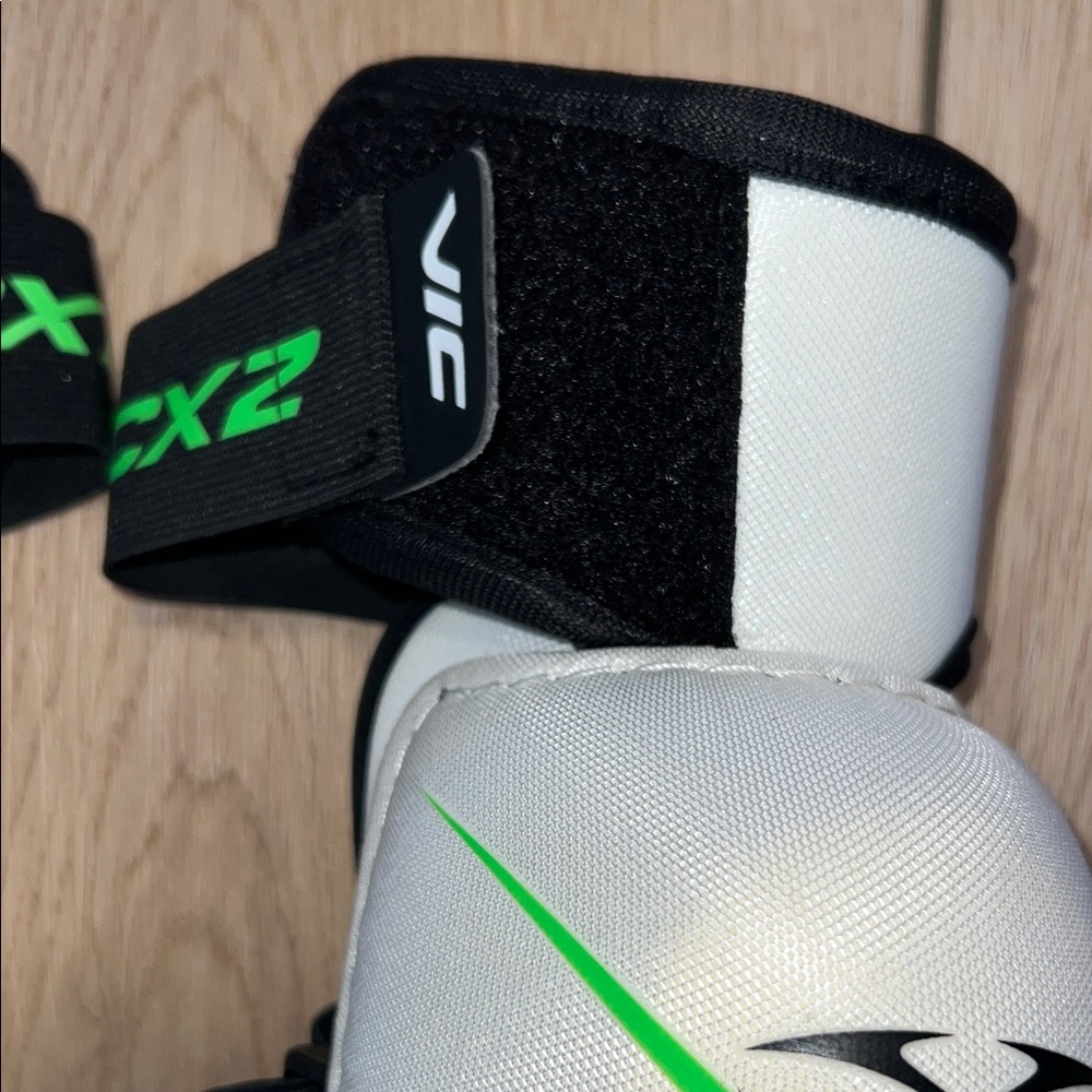 VIC CX2 White and Green Protective Elbow Pads - Picture 5 of 16